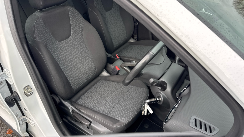 Vauxhall Crossland 1.2 Design 5dr Petrol Hatchback